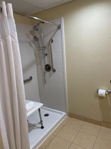 Quality Inn & Suites Morgantown - University Area Buitenkant foto